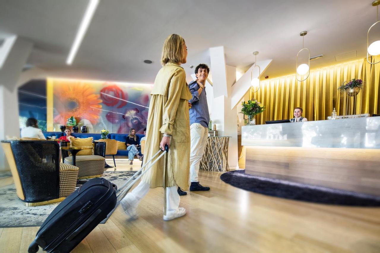 מדריד Apartosuites Jardines De Sabatini מראה חיצוני תמונה