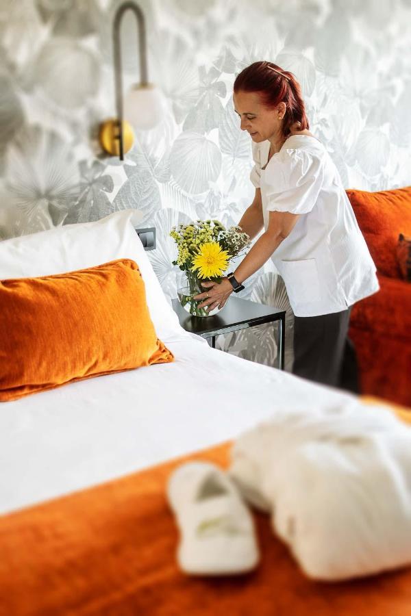 מדריד Apartosuites Jardines De Sabatini מראה חיצוני תמונה