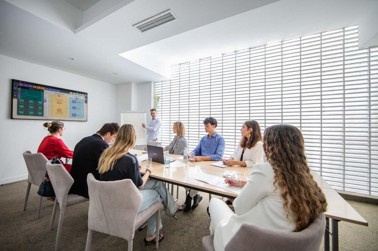 מדריד Apartosuites Jardines De Sabatini מראה חיצוני תמונה