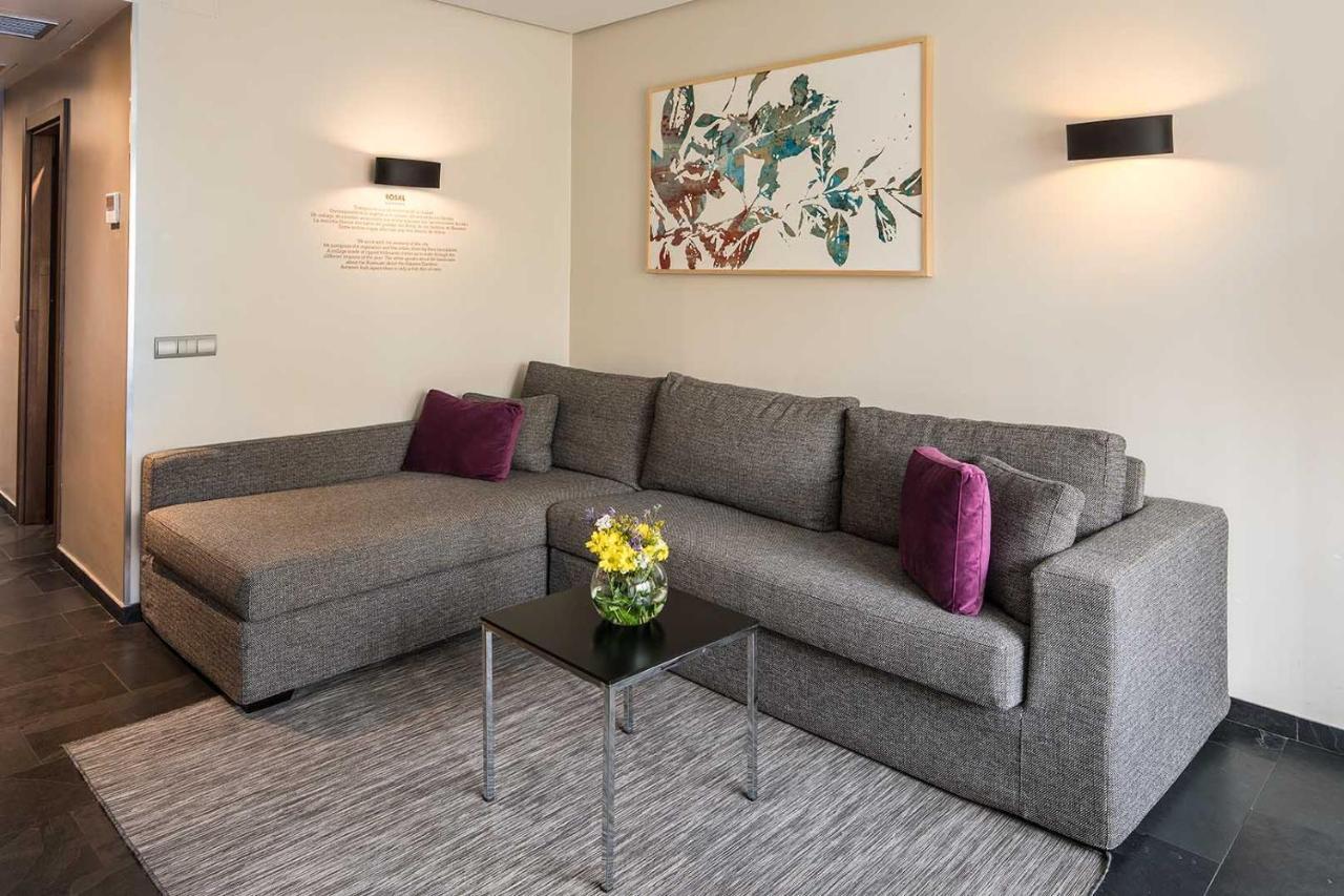 מדריד Apartosuites Jardines De Sabatini מראה חיצוני תמונה