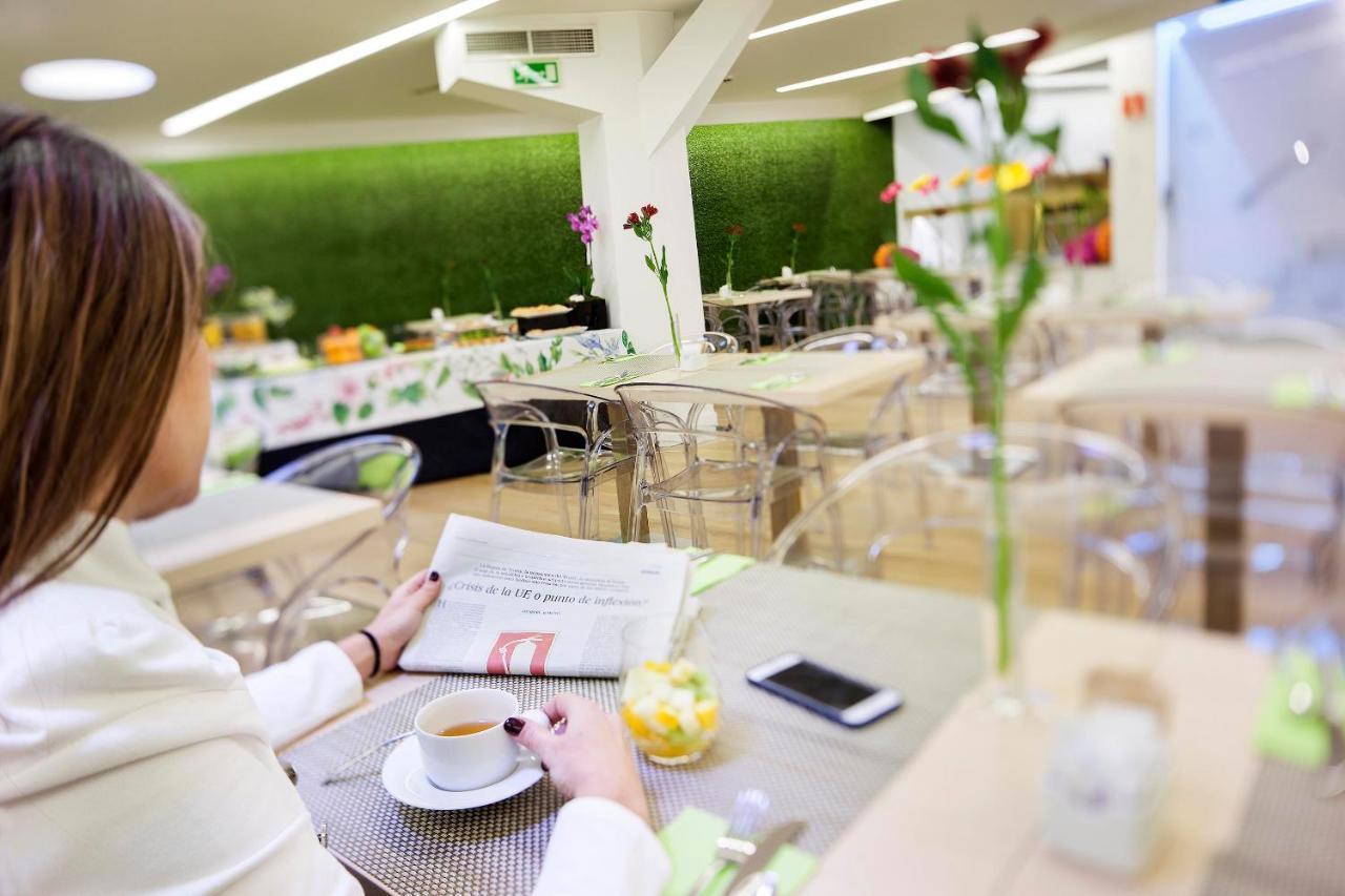 מדריד Apartosuites Jardines De Sabatini מראה חיצוני תמונה