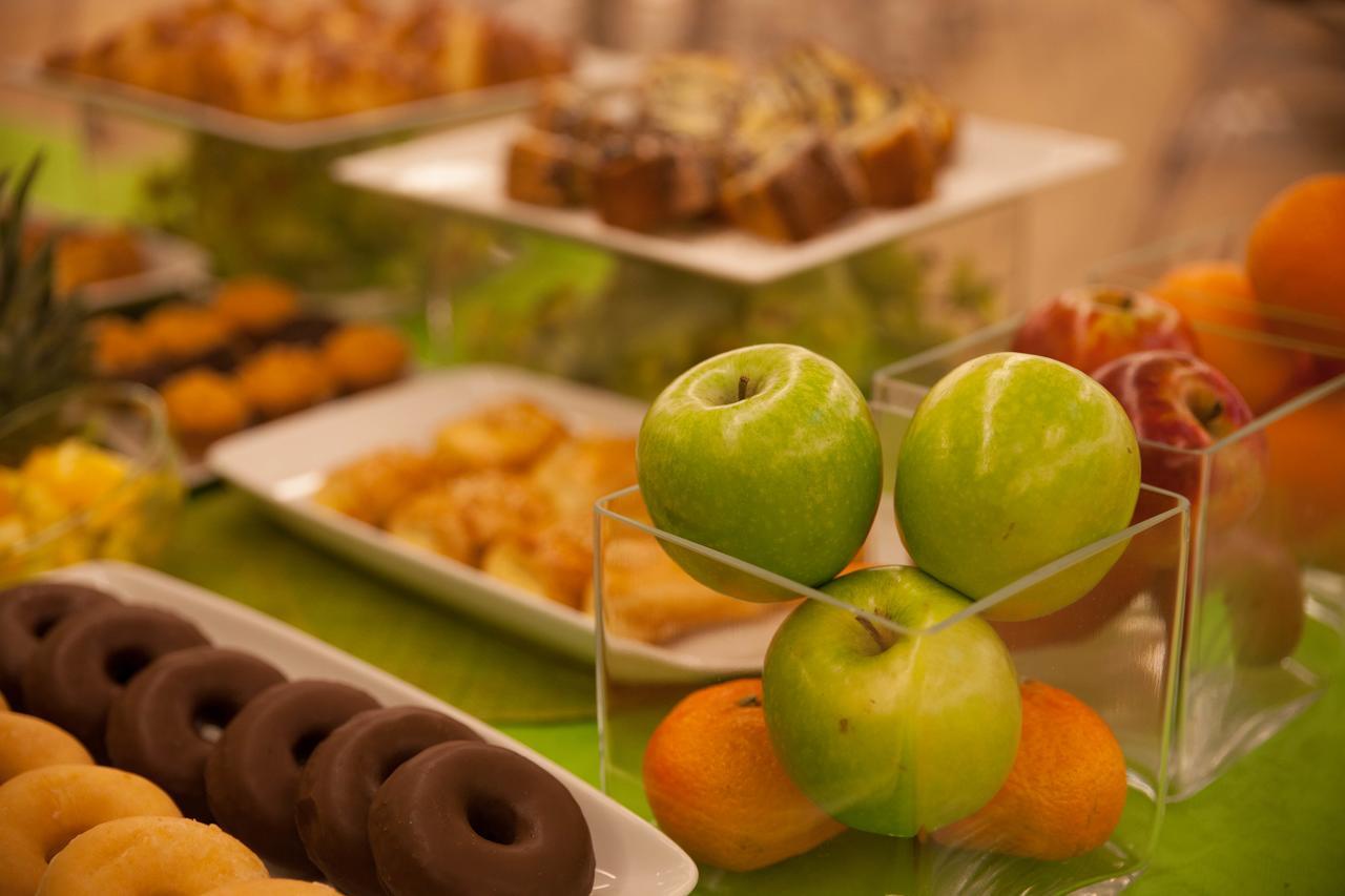 מדריד Apartosuites Jardines De Sabatini מראה חיצוני תמונה
