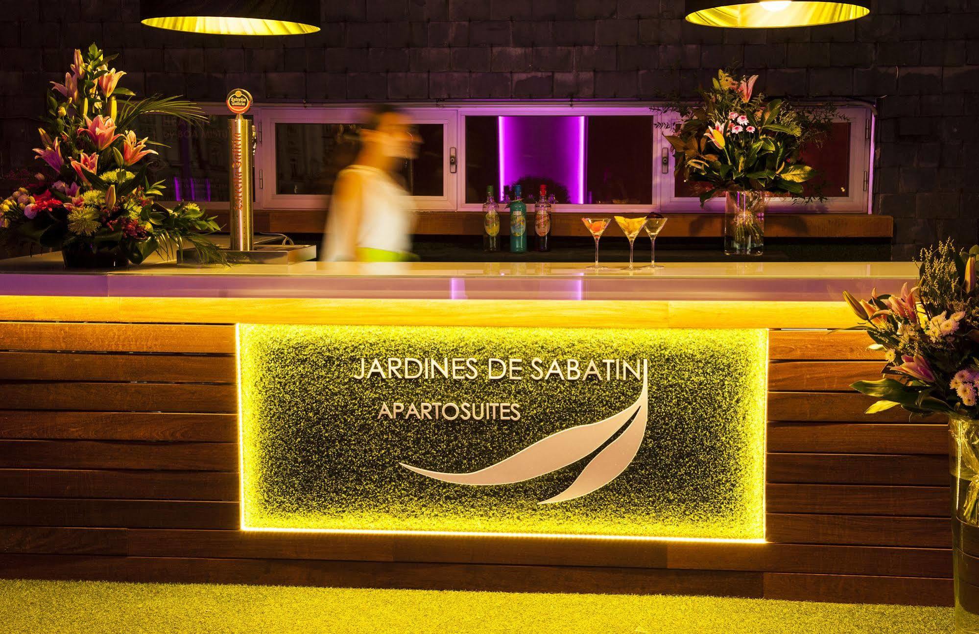 מדריד Apartosuites Jardines De Sabatini מראה חיצוני תמונה