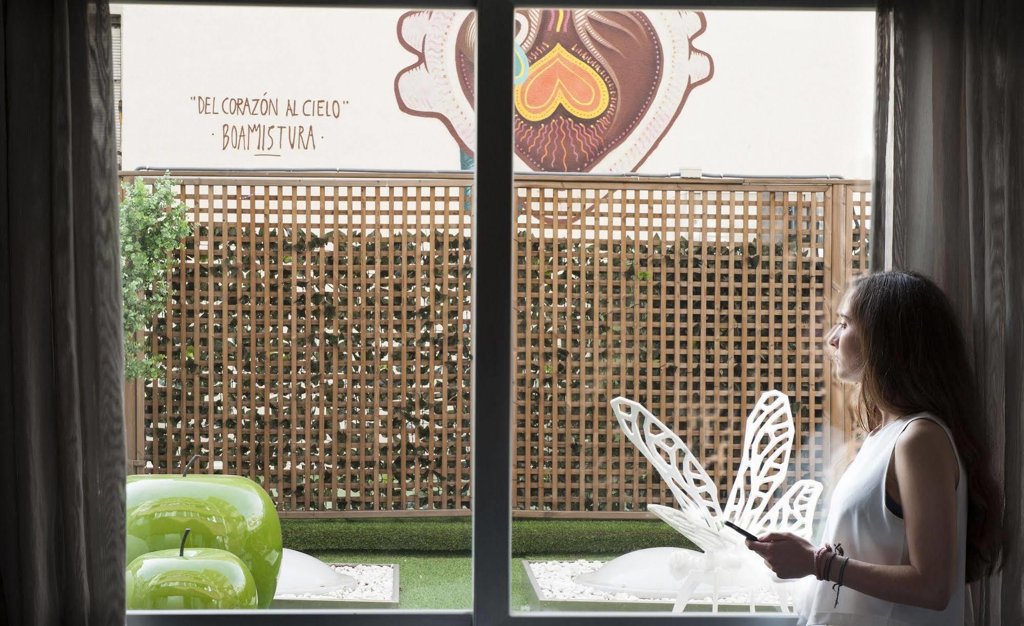 מדריד Apartosuites Jardines De Sabatini מראה חיצוני תמונה
